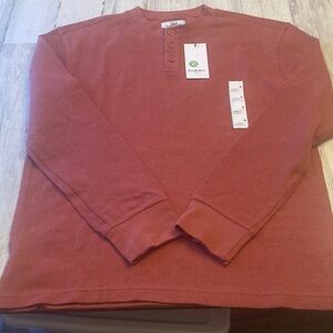 NWT  Target Brand Good fellow & Co Brick Red Long Sleeved Ribbed Men’s Shirt